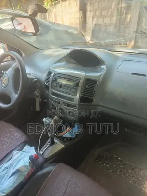 Toyota Vios 2012 Green