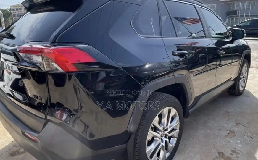 Toyota RAV4 2025 Black