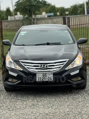 Hyundai Sonata SE 2.0T Sedan FWD (2.0L 4cyl 6A) 2011 Black