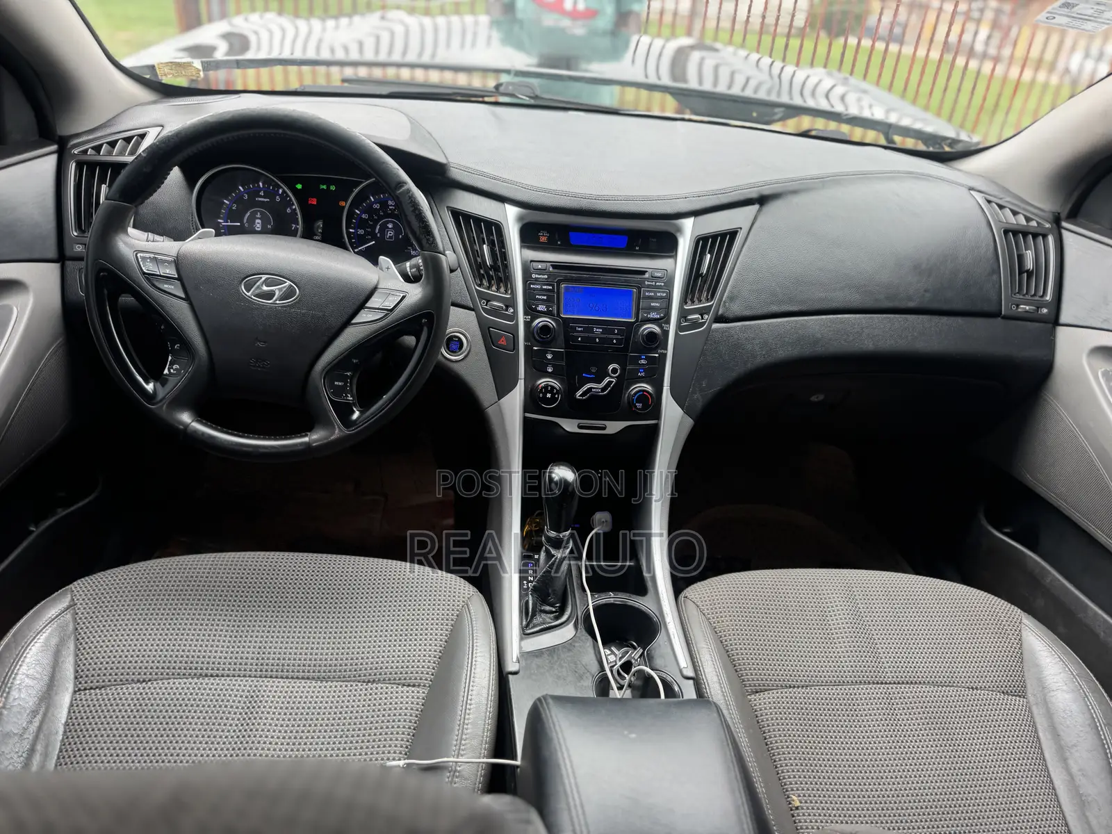 Hyundai Sonata SE 2.0T Sedan FWD (2.0L 4cyl 6A) 2011 Black