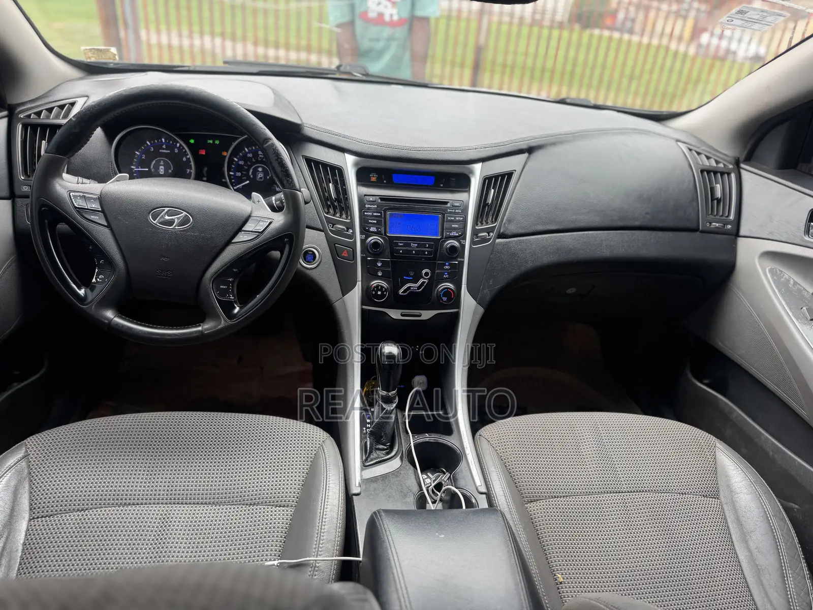 Hyundai Sonata SE 2.0T Sedan FWD (2.0L 4cyl 6A) 2011 Black