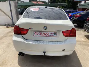 BMW 330i 2011 White