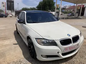 BMW 330i 2011 White