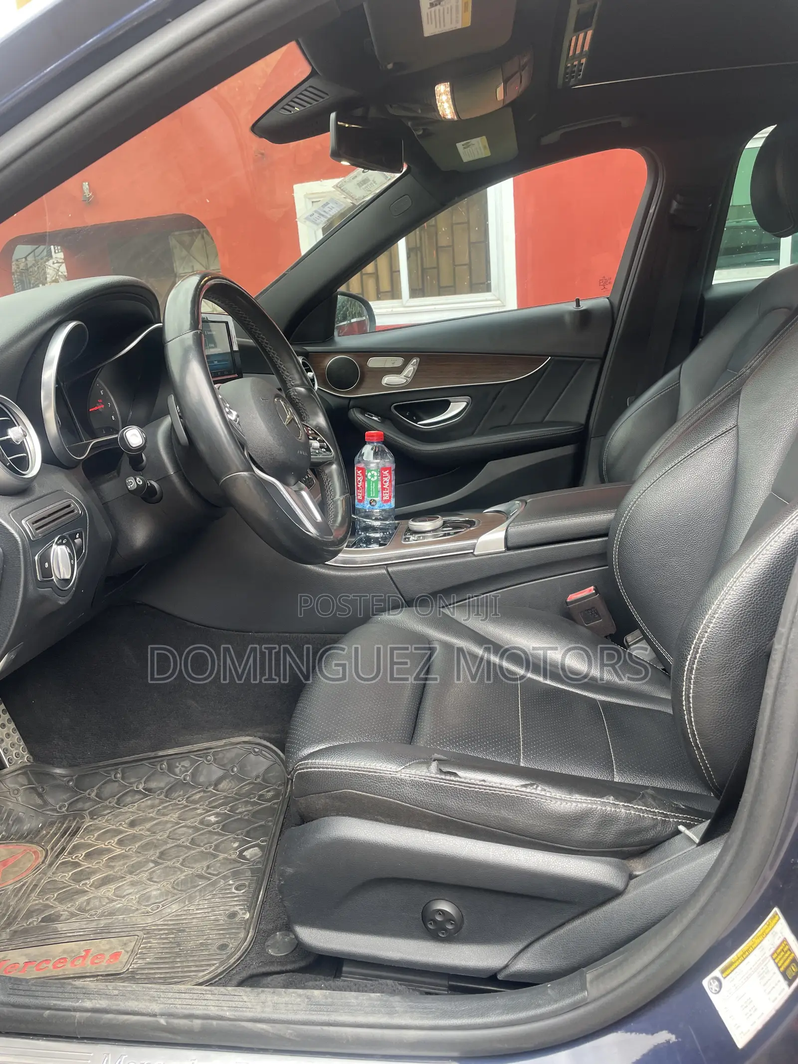 Mercedes-Benz C300 2019 Blue