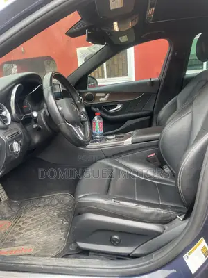 Mercedes-Benz C300 2019 Blue