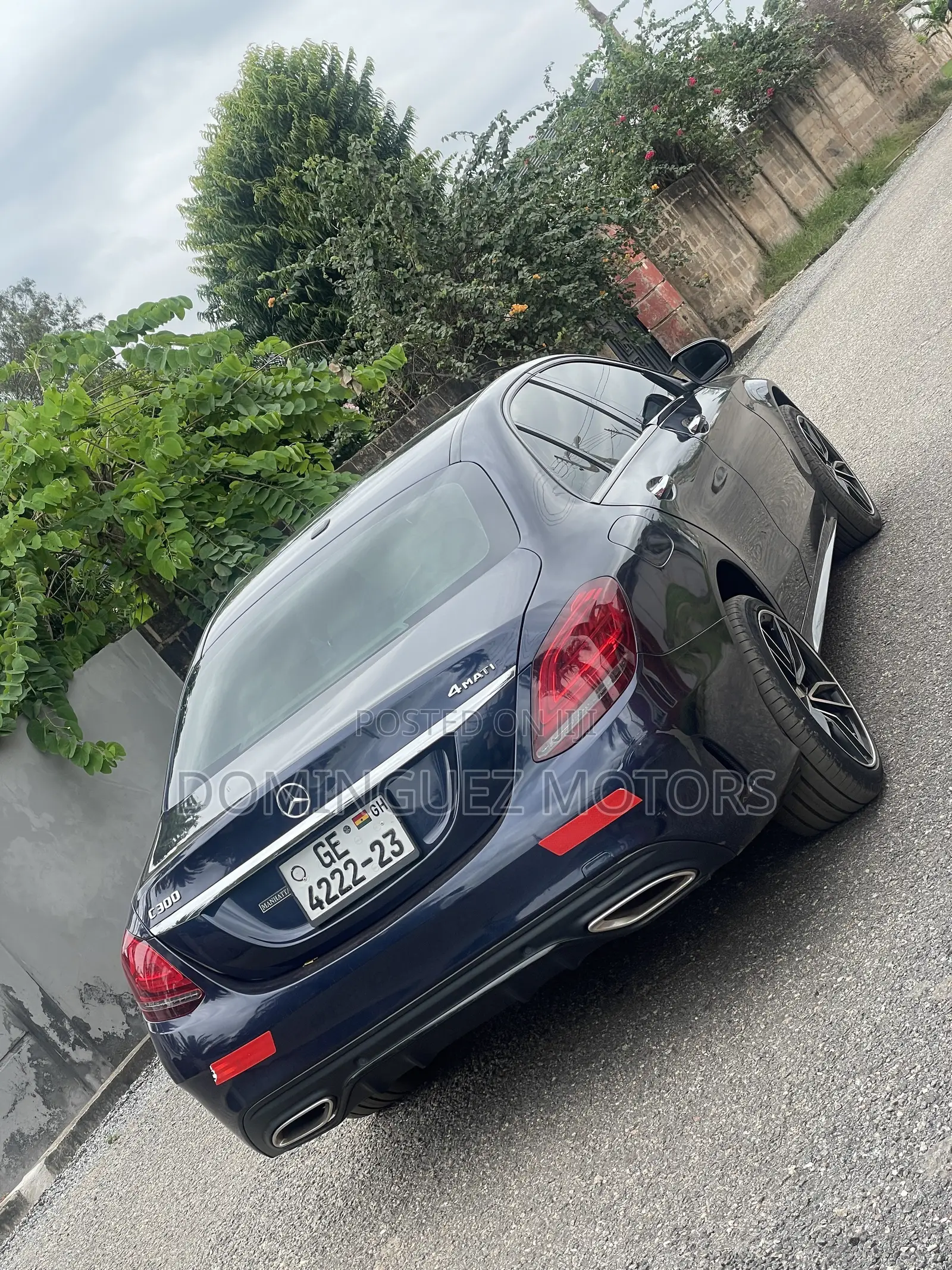 Mercedes-Benz C300 2019 Blue