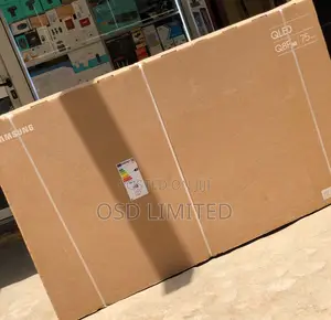 See the Bigger Picture in Samsung QLED Smart TV