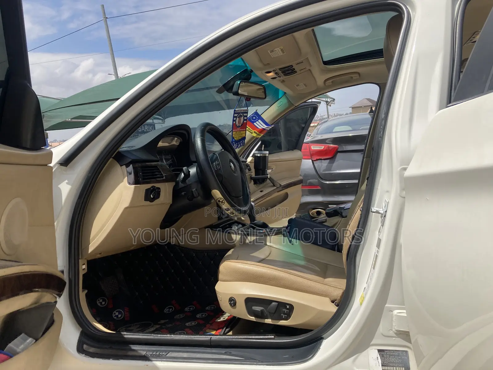 BMW 330i 2011 White