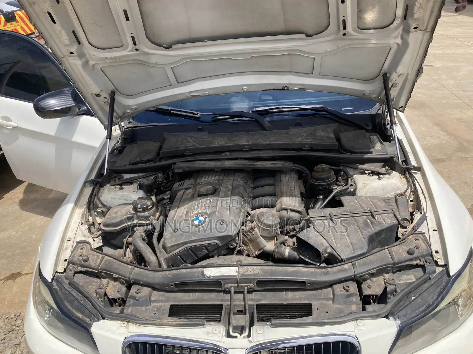 BMW 330i 2011 White