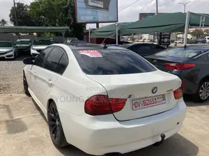 BMW 330i 2011 White