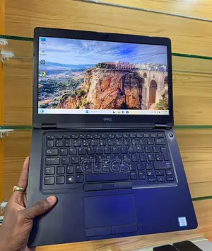 Laptop Dell Latitude 5490 16GB Intel Core i5 SSD 256GB