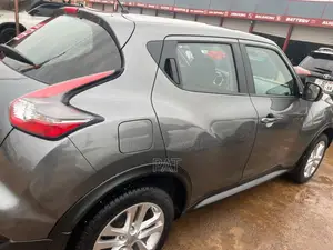 Nissan Juke S AWD 2017 Gray