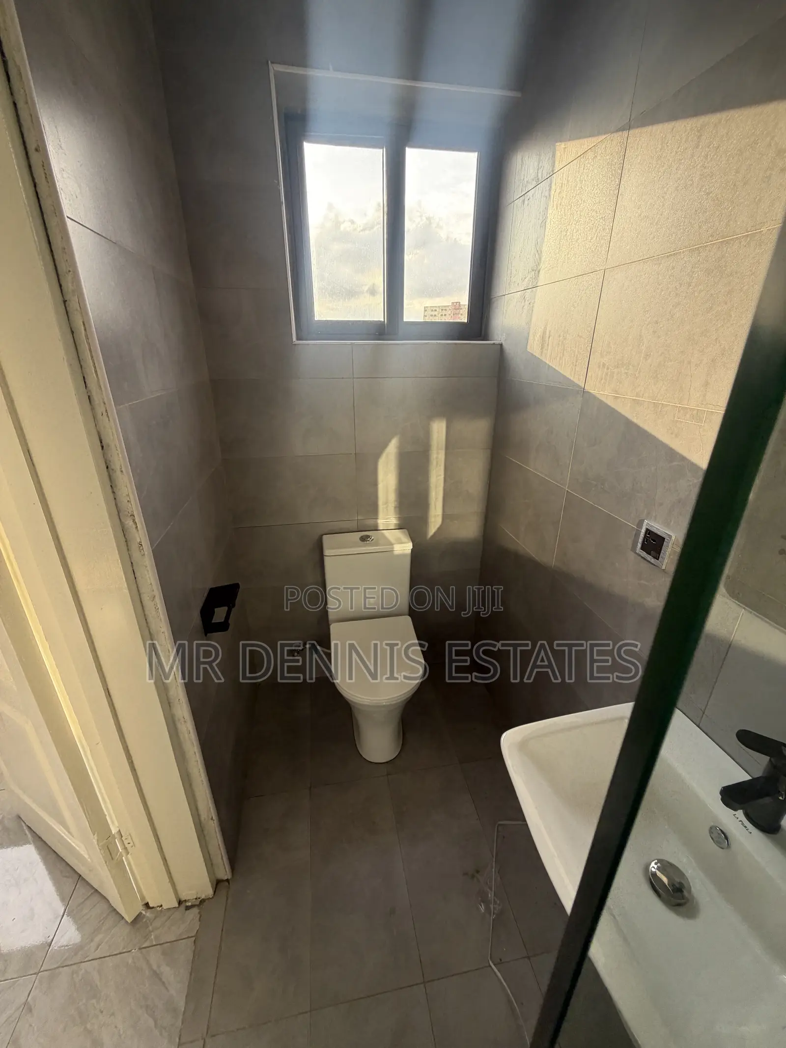 2bdrm Apartment in Mr Dennis Estates, Round About for rent