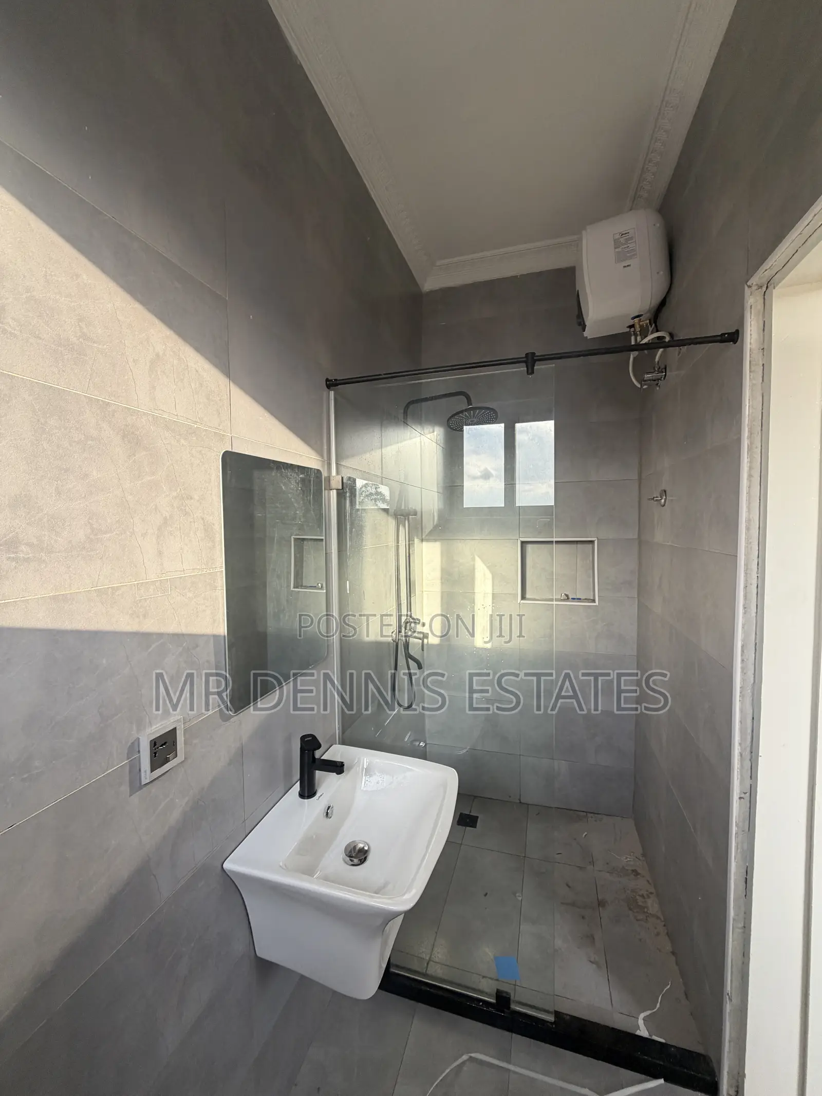 2bdrm Apartment in Mr Dennis Estates, Round About for rent