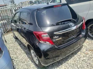 Toyota Vitz 2014 Brown