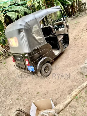 Bajaj RE 2026 Black