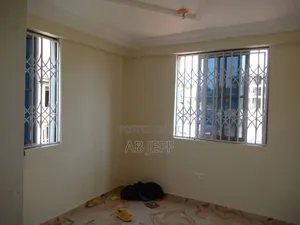 2bdrm Apartment in Ipt Container, Atwima Kwanwoma for rent