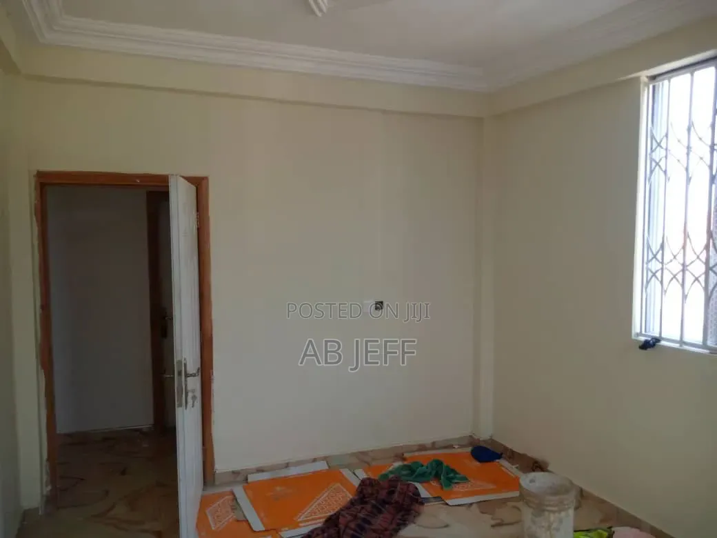 2bdrm Apartment in Ipt Container, Atwima Kwanwoma for rent
