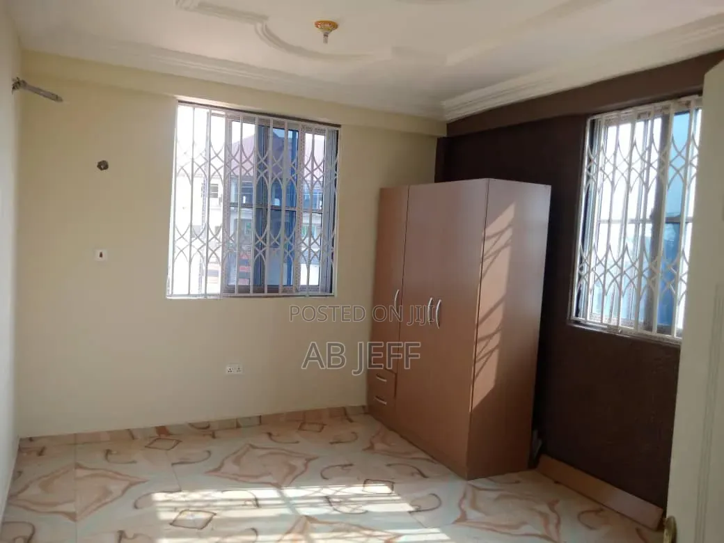 2bdrm Apartment in Ipt Container, Atwima Kwanwoma for rent