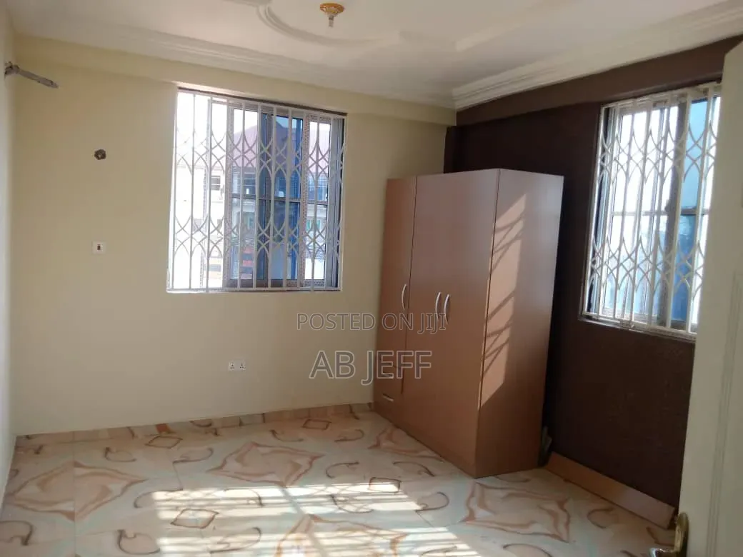 2bdrm Apartment in Ipt Container, Atwima Kwanwoma for rent