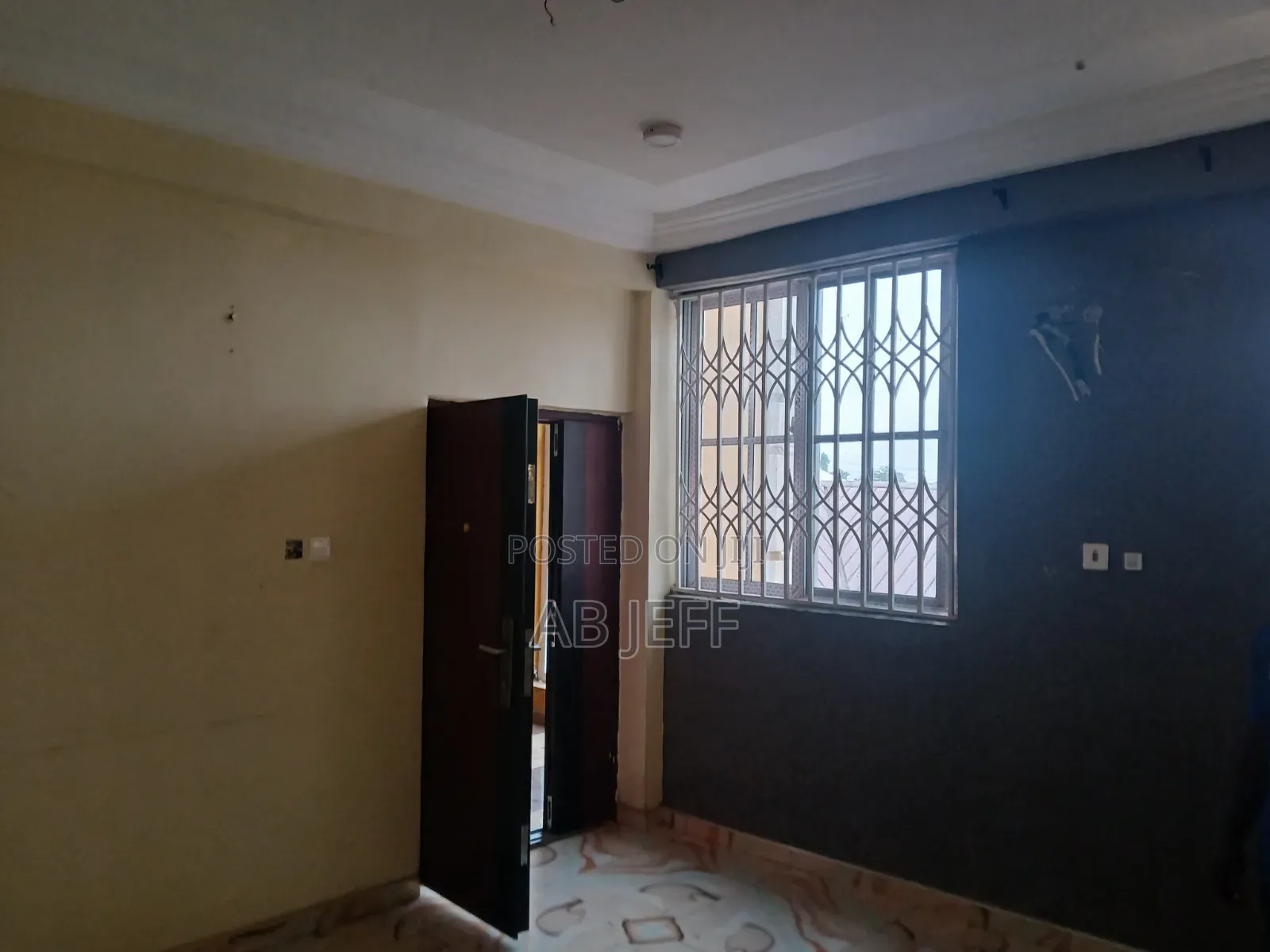 2bdrm Apartment in Ipt Container, Atwima Kwanwoma for rent