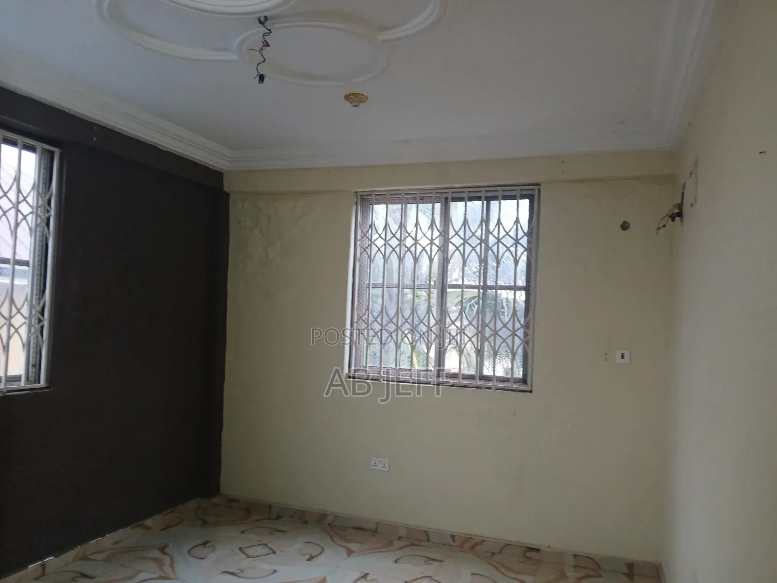2bdrm Apartment in Ipt Container, Atwima Kwanwoma for rent