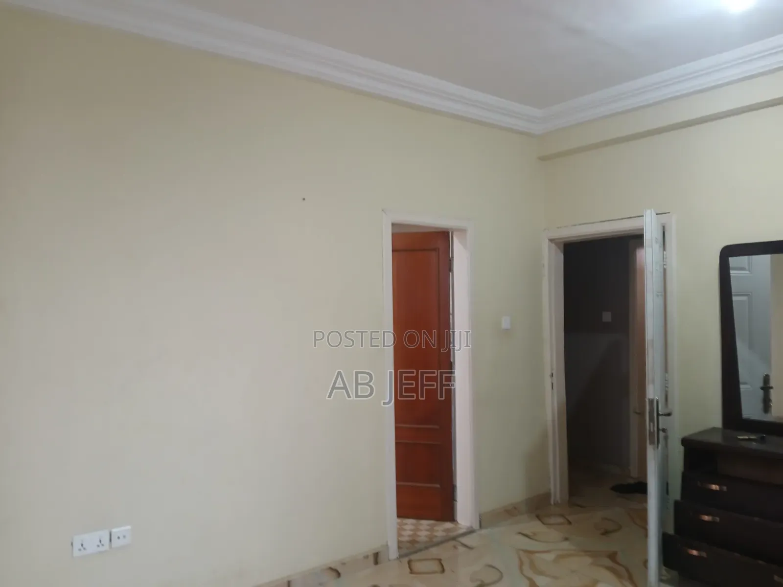 2bdrm Apartment in Ipt Container, Atwima Kwanwoma for rent