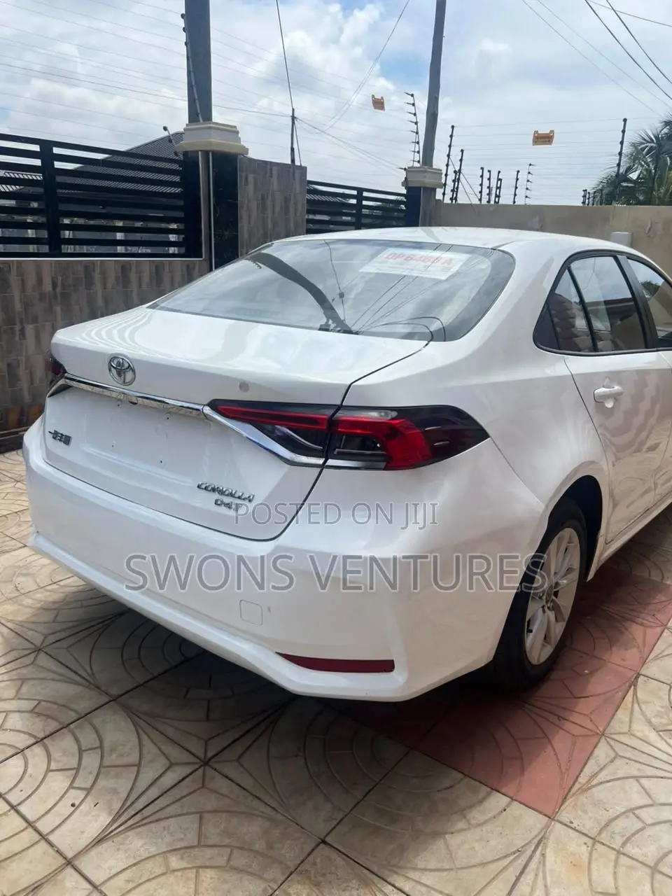 Toyota Corolla 2023 White