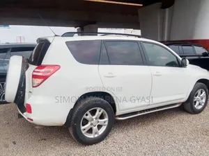 Toyota RAV4 2020 White