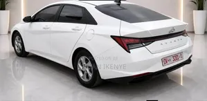 Hyundai Avante 2021 White