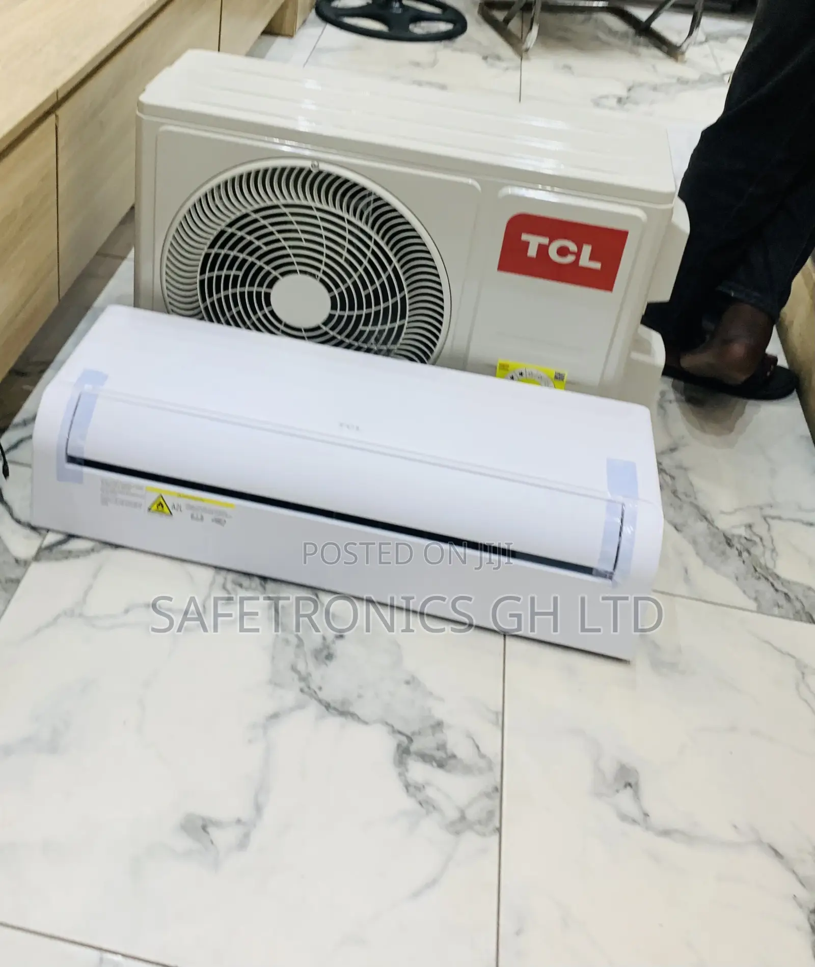 Perfect Sleek TCL 2.5 Horsepower (HP) R410 Air Conditioner