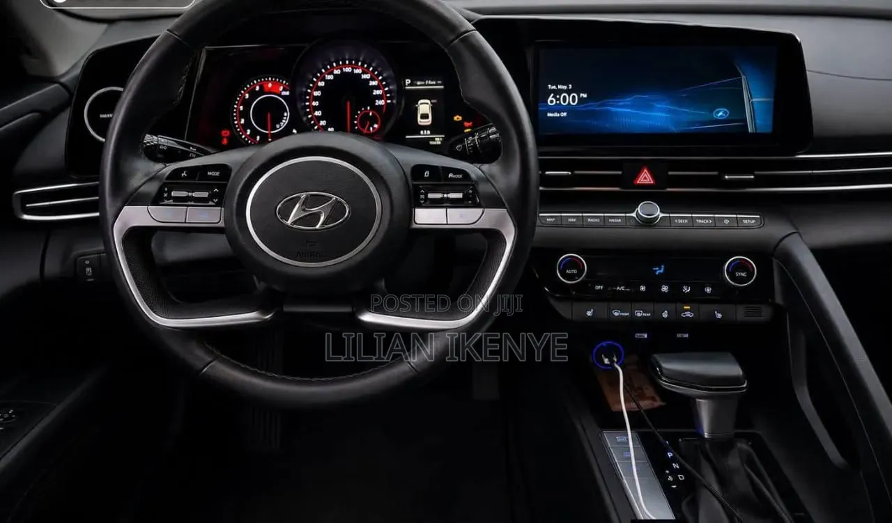 Hyundai Avante 2021 White