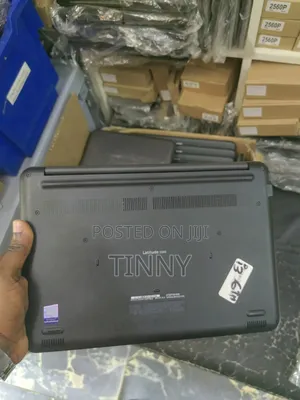 Laptop Dell Latitude 3380 4GB Intel Core i3 SSD 128GB