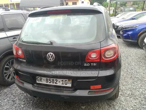 Volkswagen Tiguan 2011 Black