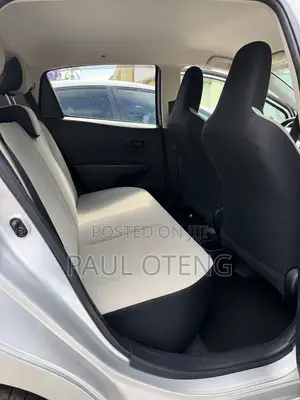 Toyota Vitz 1.3 FWD 5dr 2014 Silver