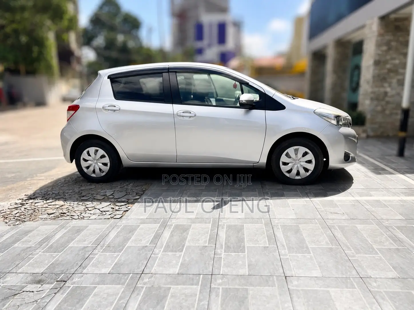 Toyota Vitz 1.3 FWD 5dr 2014 Silver