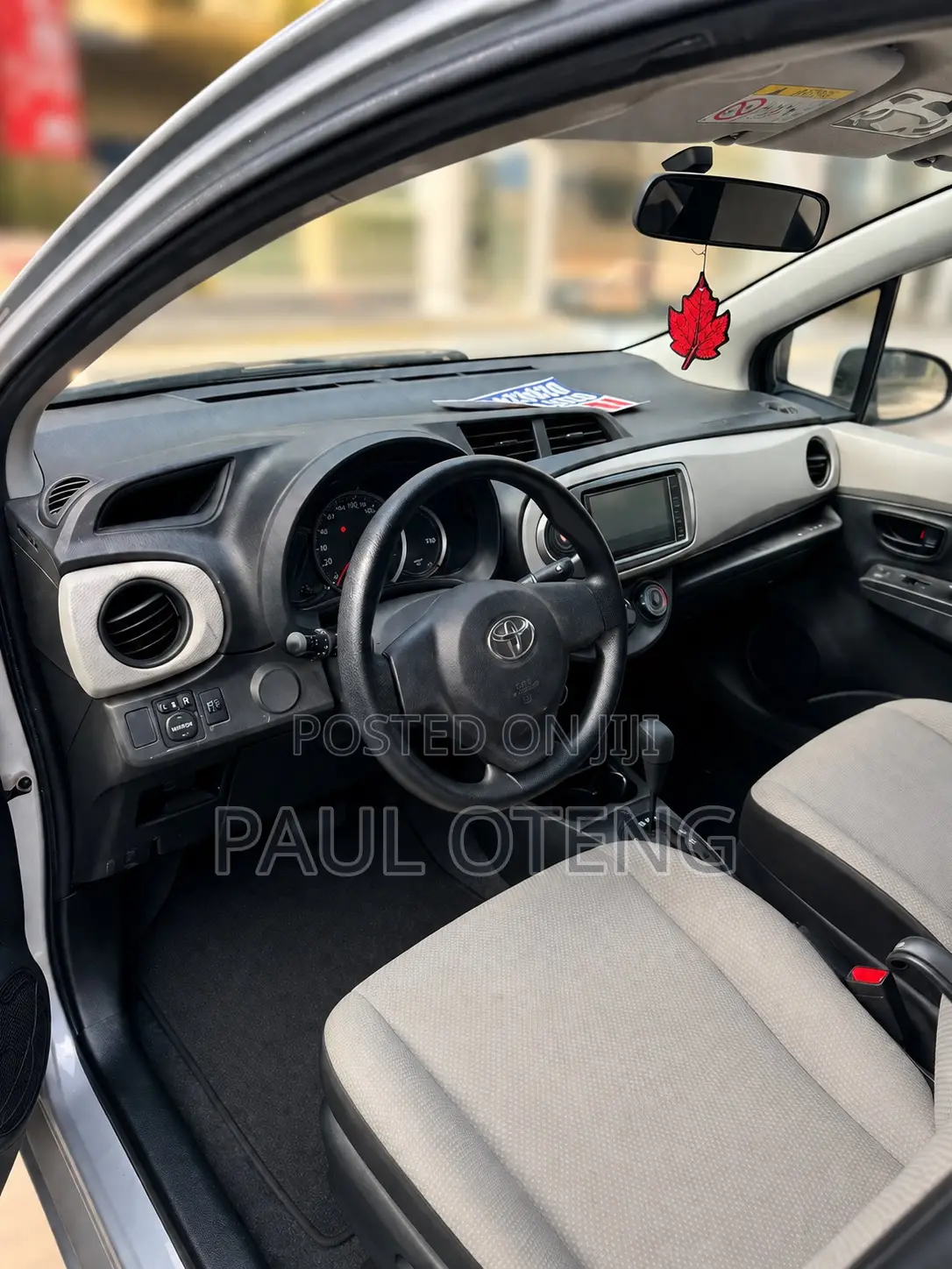 Toyota Vitz 1.3 FWD 5dr 2014 Silver