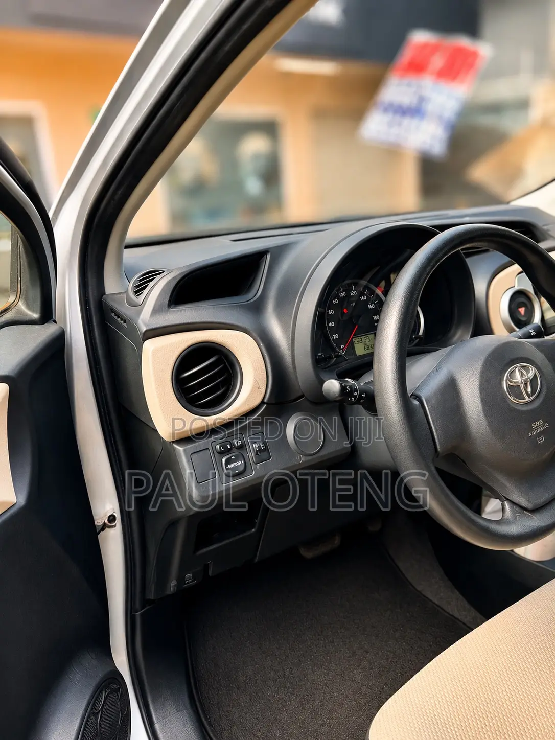 Toyota Vitz 1.3 FWD 5dr 2014 Silver