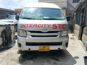 Toyota HiAce 2020 Silver