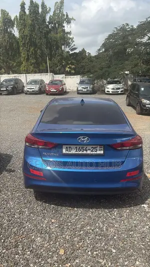 Hyundai Elantra SE Sedan FWD (2.0L 4cyl 6M) 2017 Blue