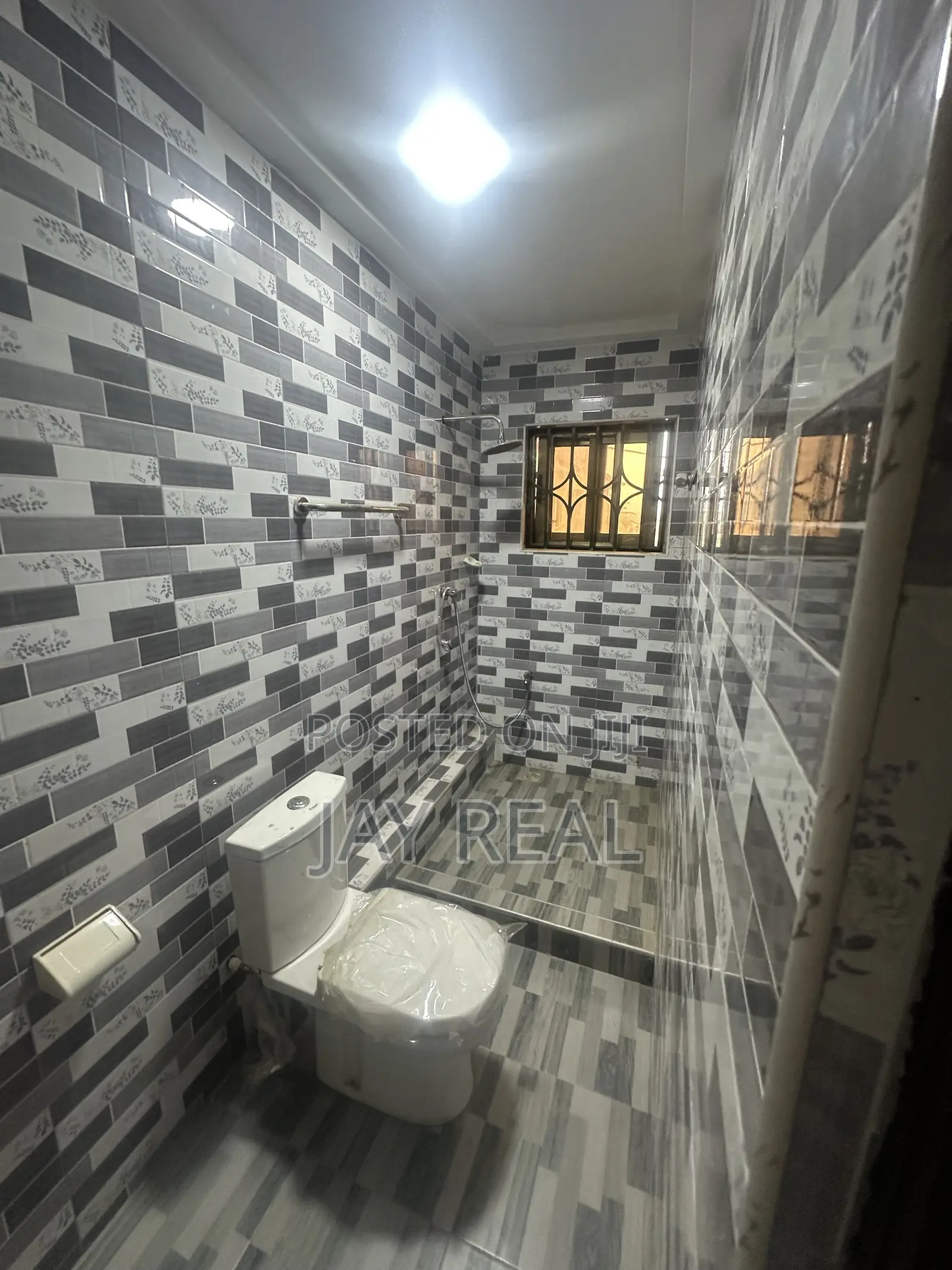 3bdrm Apartment in Jay Real Estate, Kasoa for rent