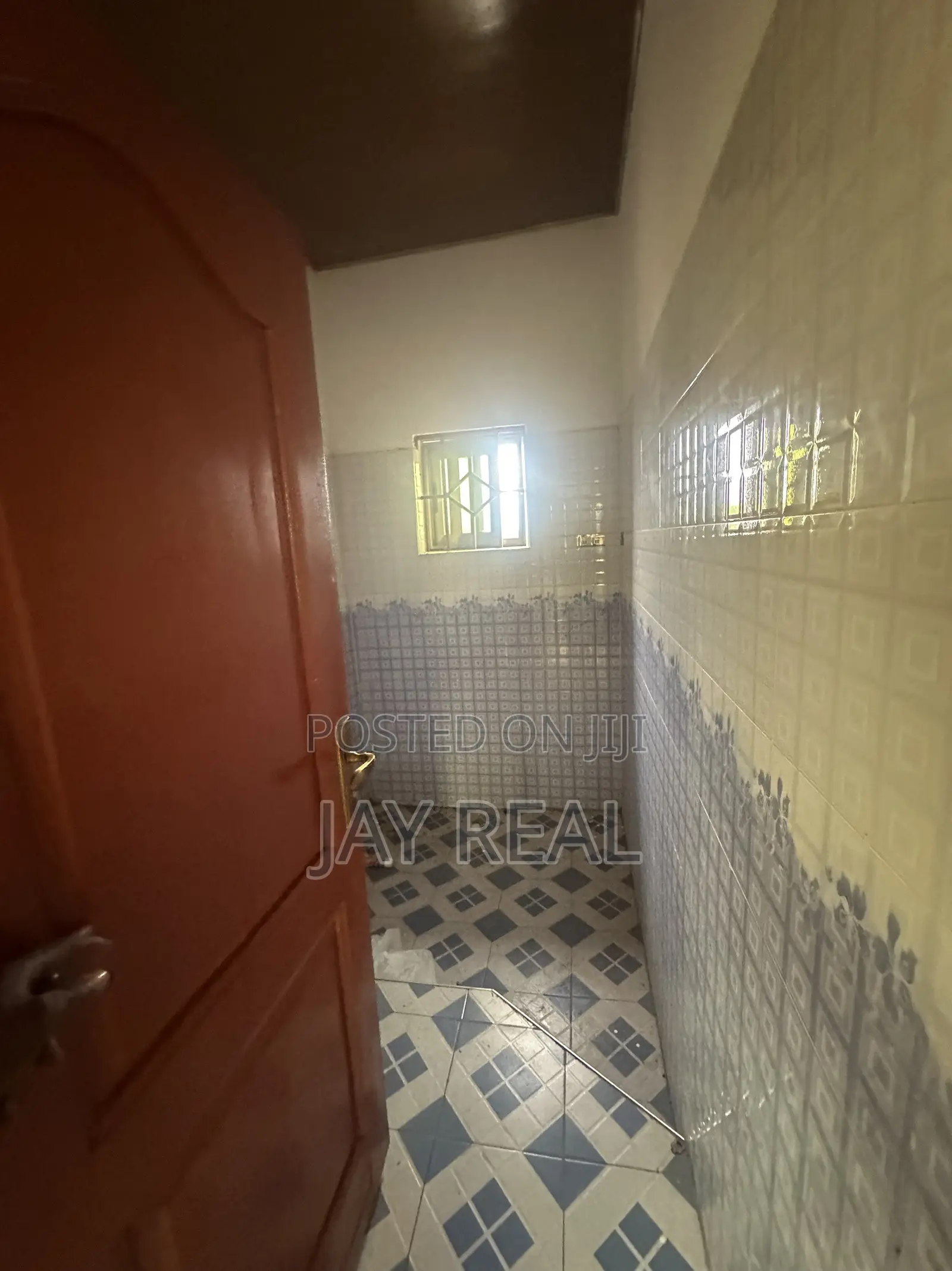 3bdrm Apartment in Jay Real Estate, Kasoa for rent