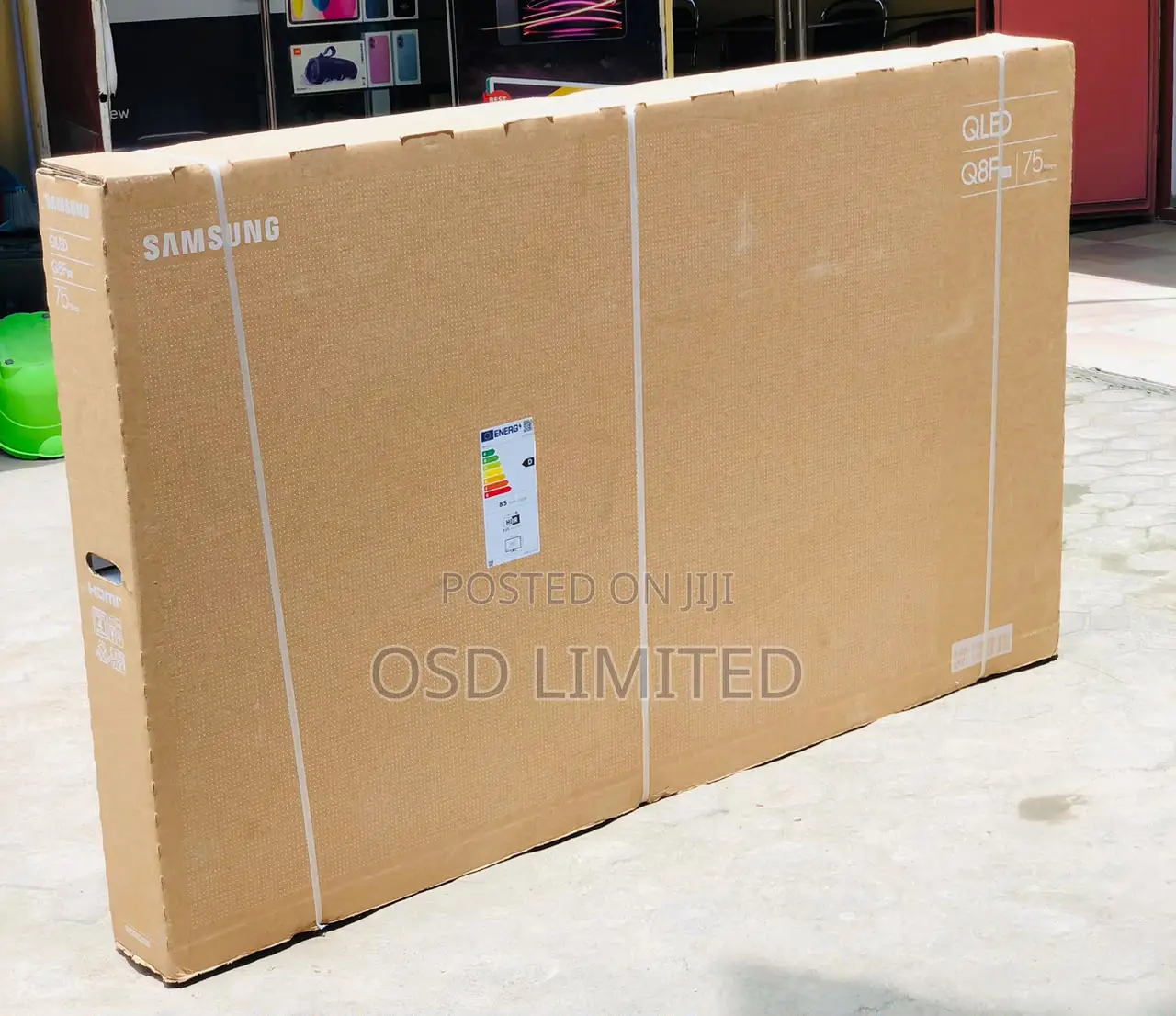 Step Inside the Scene With Samsung QLED 75"