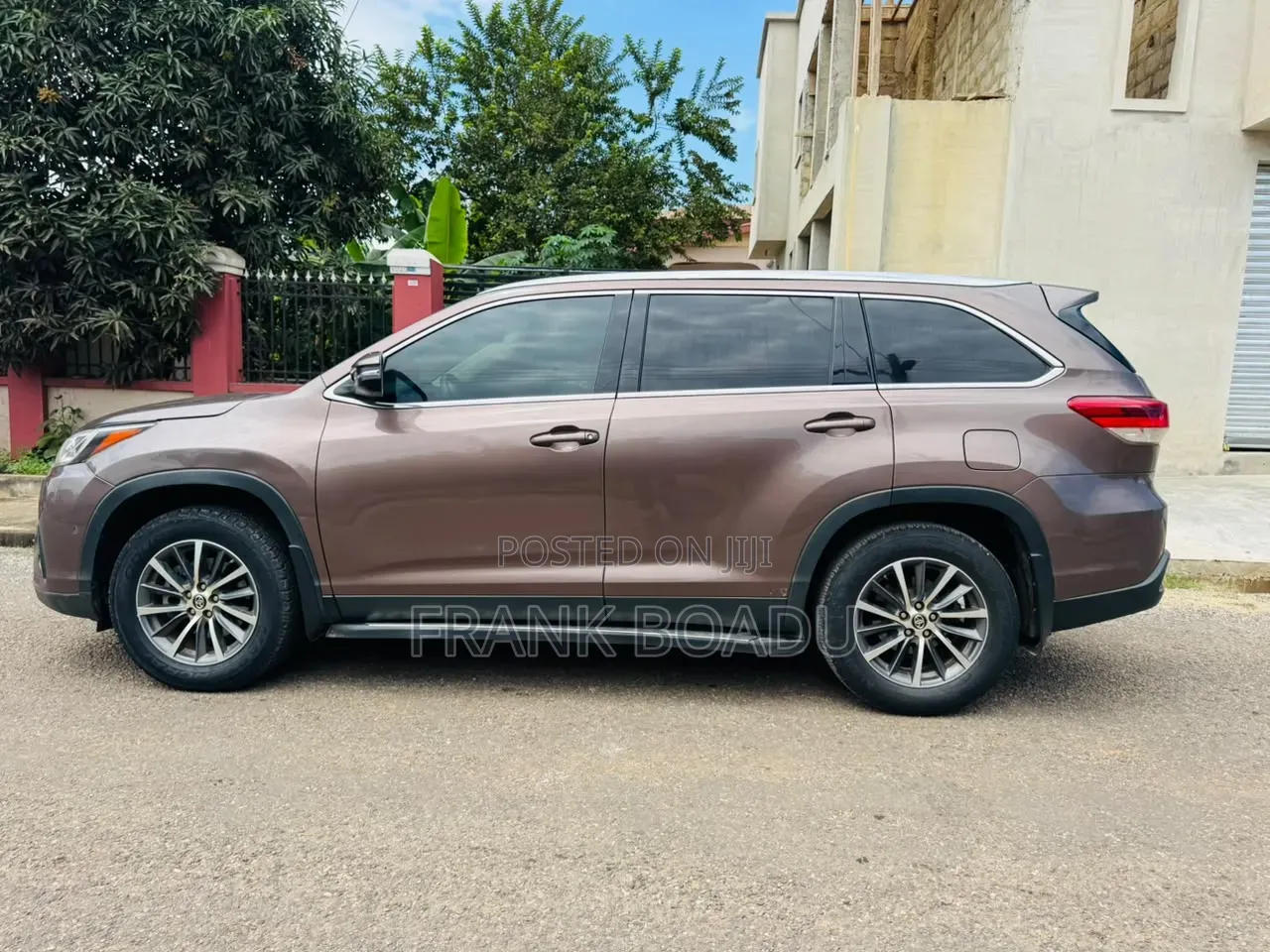 Toyota Highlander 2019 Brown