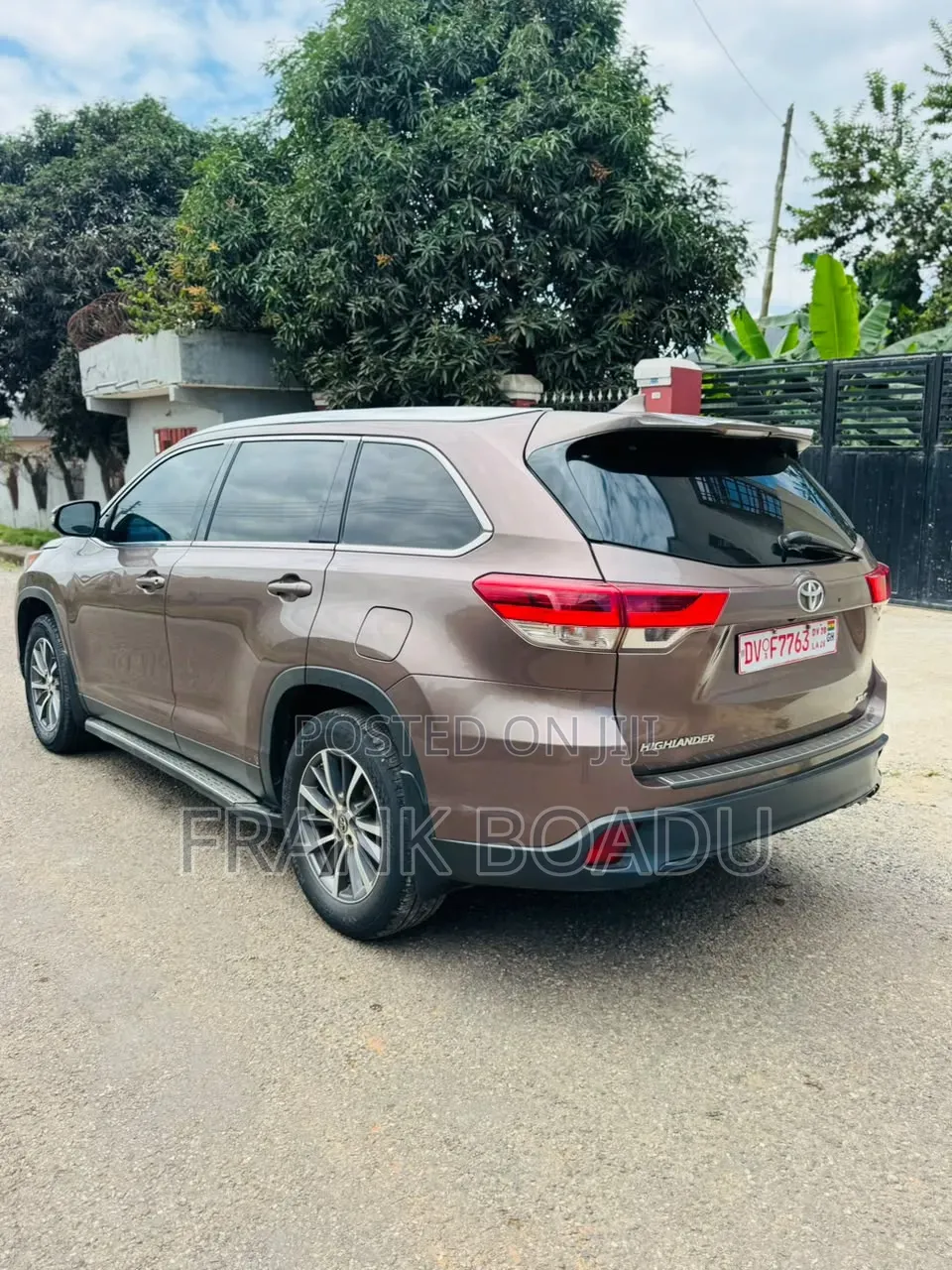 Toyota Highlander 2019 Brown