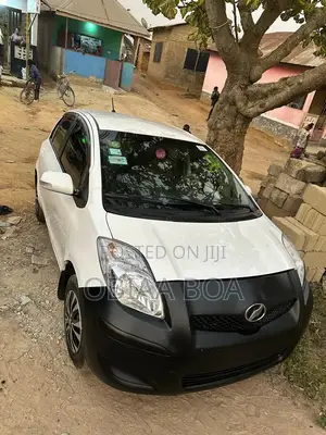 Toyota Vitz 2008 White