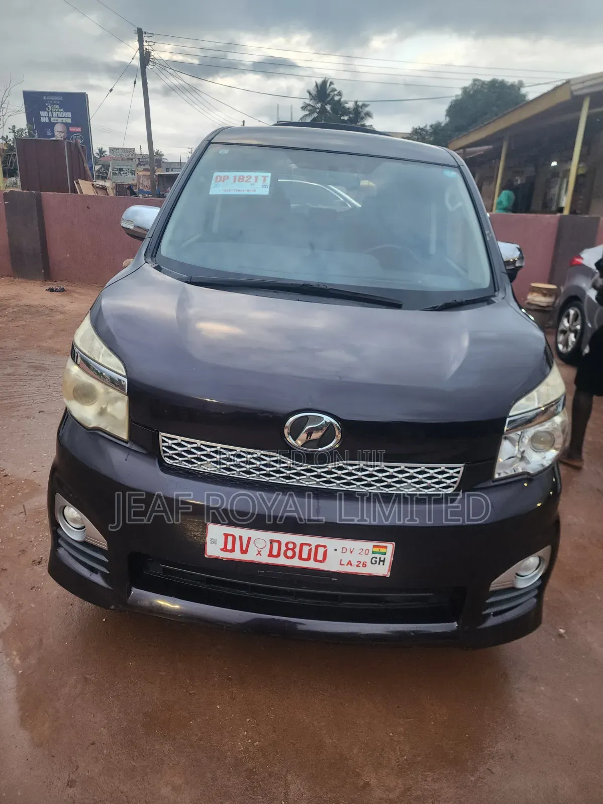 Toyota Voxy X L Edition 2WD 8-Seater 2013 Matt Black