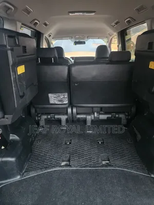 Toyota Voxy X L Edition 2WD 8-Seater 2013 Matt Black
