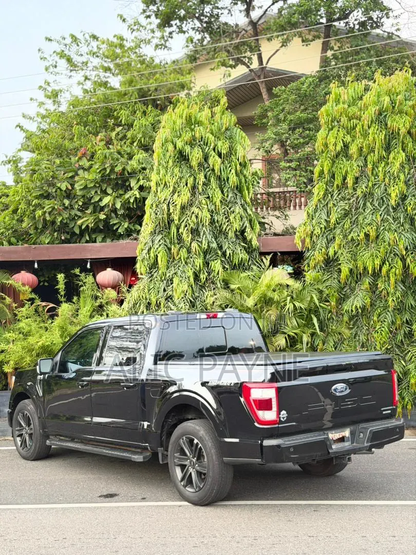 Ford F-150 2022 Black