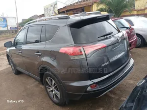 Toyota RAV4 2018 Gray